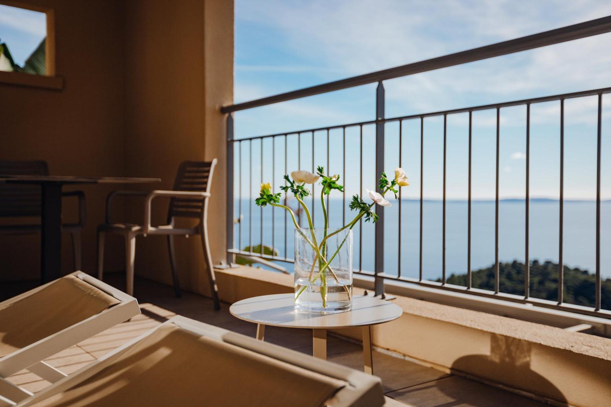 Hotel La Villa Douce Райоль-Канадель-сюр-Мер Экстерьер фото